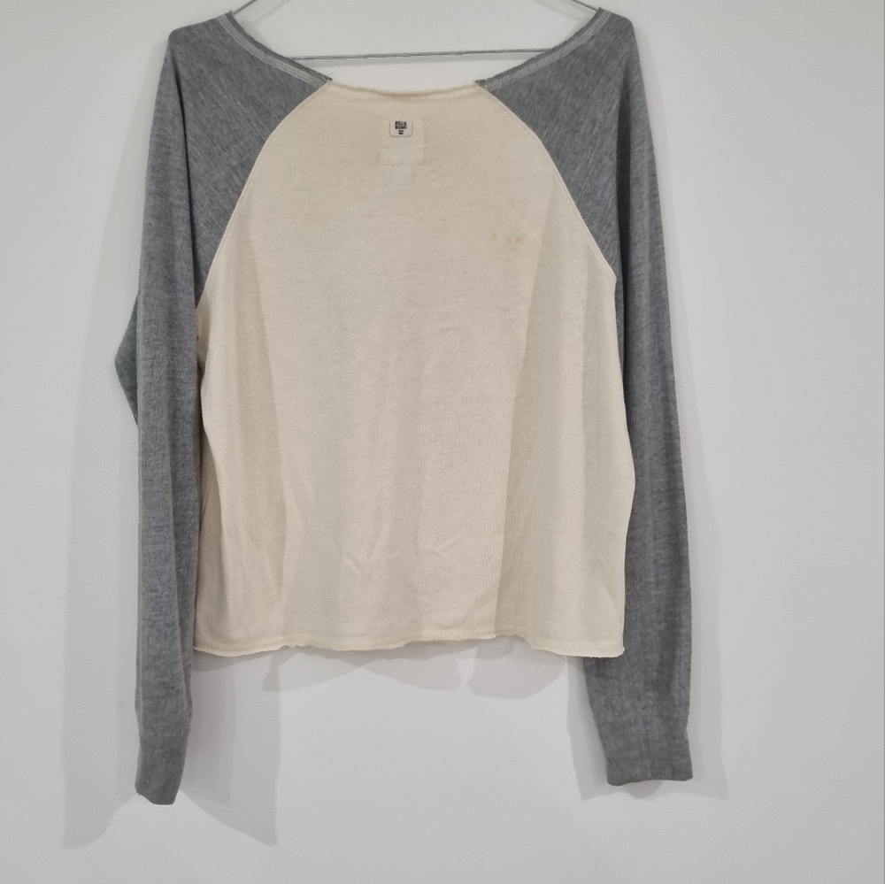 BILLABONG Women's long sleeve top, size Medium California Love Bear - Picture 3 of 6